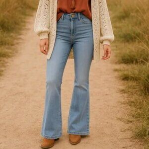 Altar’d State NWT ‘Kane’ High Rise Flare Jean, Light Vintage Blue Wash, 30/11